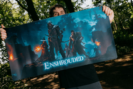 TAPIS DE BUREAU ENSHROUDED — ILLUSTRATION OFFICIELLE